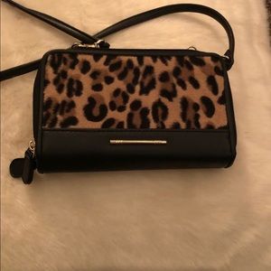 Cross body bag/wallet!!
